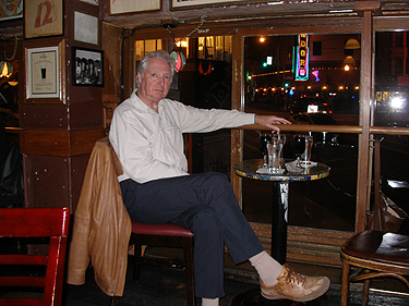 Derek in Vesuvio
