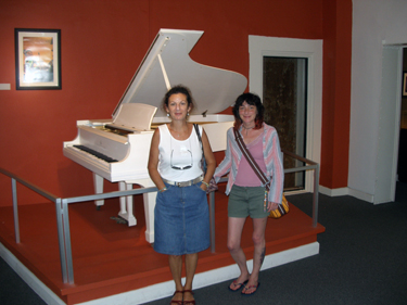 The girsl with fats Domino's piano