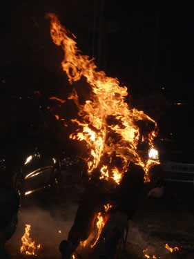 Effigy burns