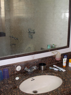 Hotel sink
